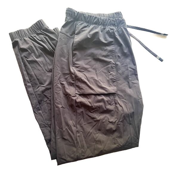 Fabletics Black Men's Joggers - Picture 2 of 14